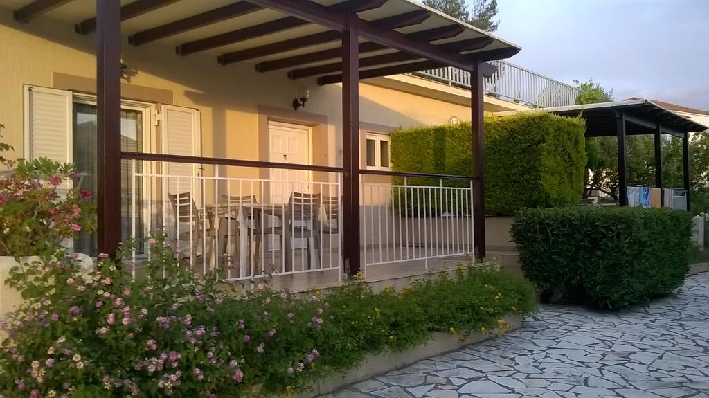 Marinos Apartments Λάσση Εξωτερικό φωτογραφία